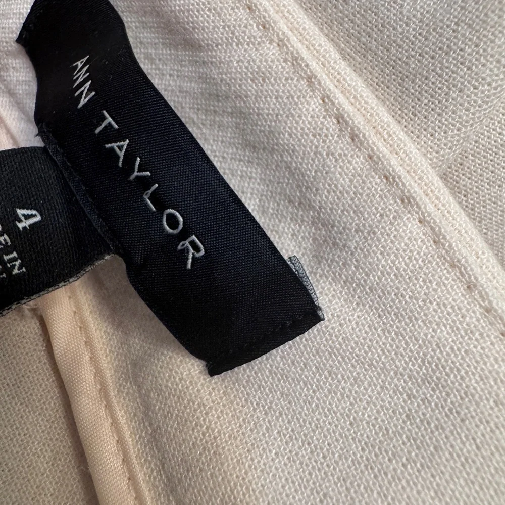 Ann Taylor size 4  Elegant cream Women's Pants - Picture 5 of 8